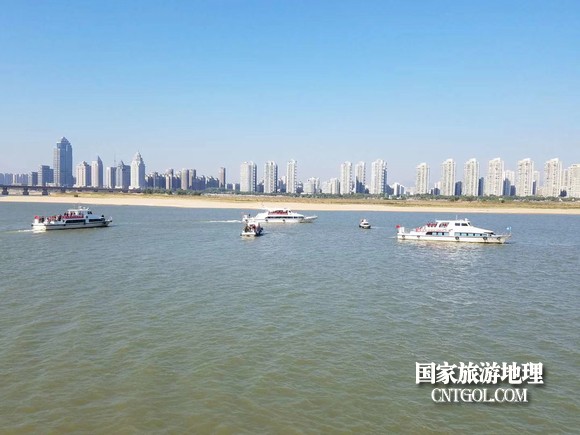 江西開展呵護一湖清水，嚴厲打擊非法采砂行動（圖）